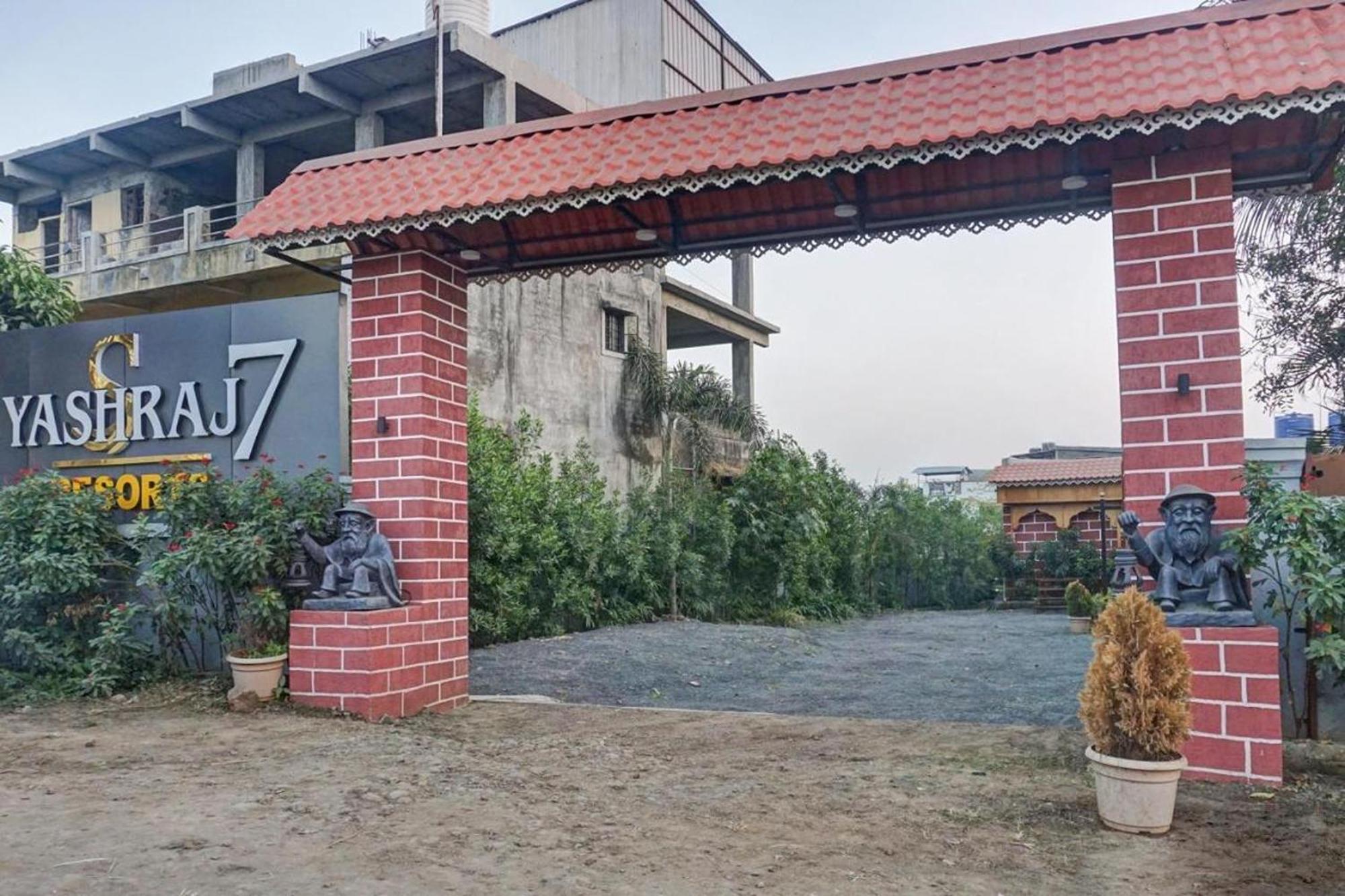 Yashraj Resorts Somatane Экстерьер фото